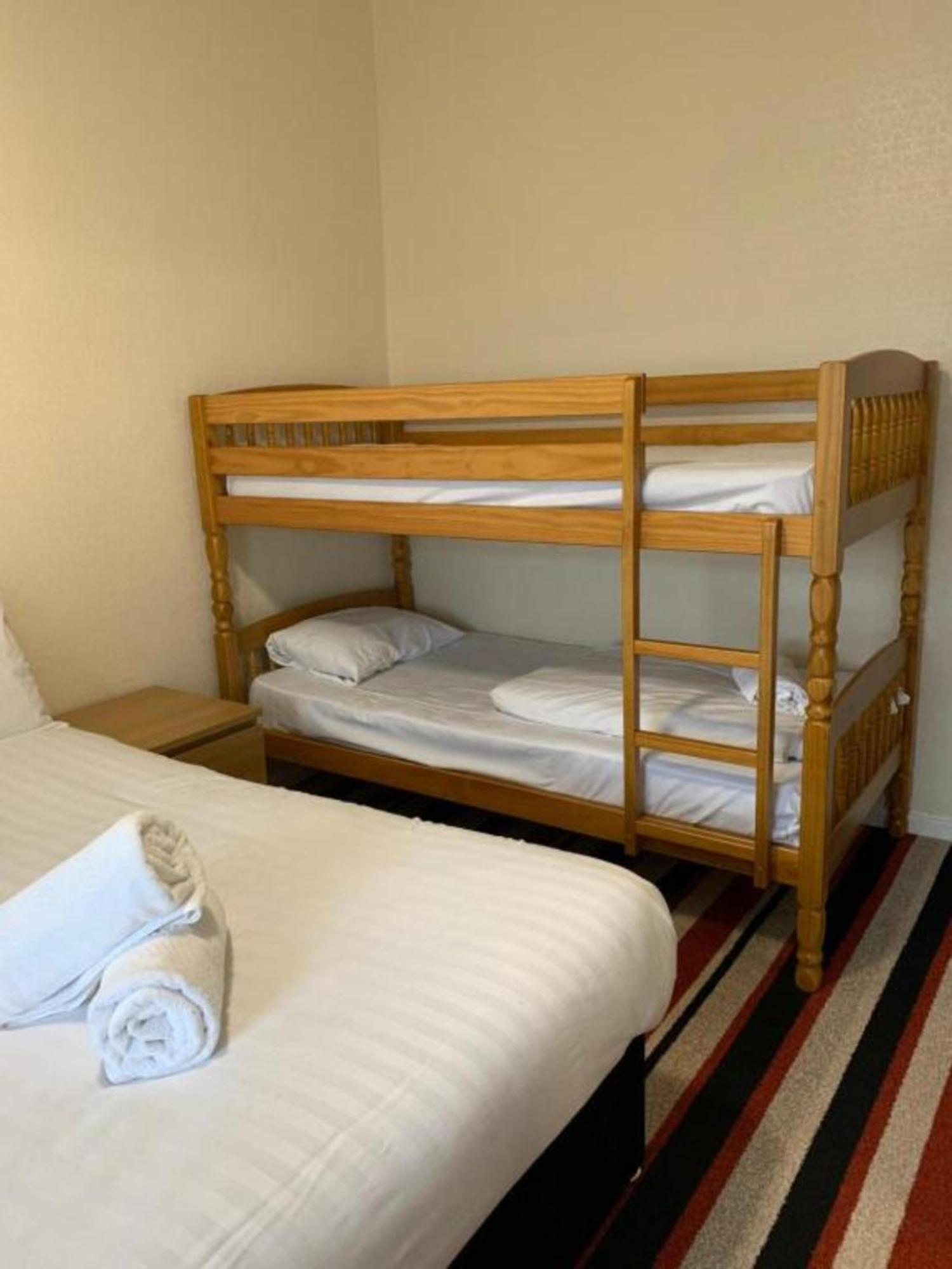 Oyo Wave Crest Hotel Blackpool Eksteriør billede